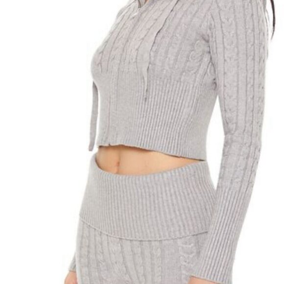 Forever 21 Cropped Cable Knit Zip-Up Sweater Charcoal Size M NWT - Picture 2 of 3